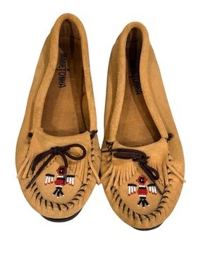 Minnetonka Thunderbird Tan Beaded Suede Moccasin Shoes